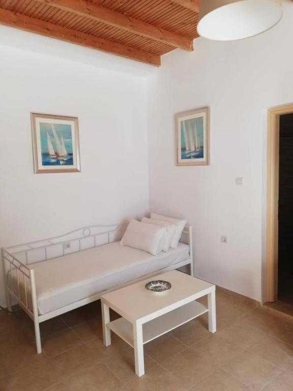 Sifis Bed & Breakfast Loutrón Ngoại thất bức ảnh