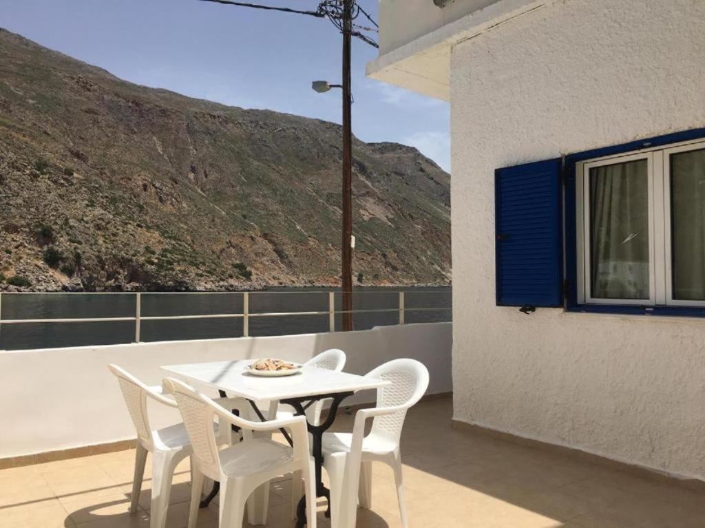 Sifis Bed & Breakfast Loutrón Ngoại thất bức ảnh