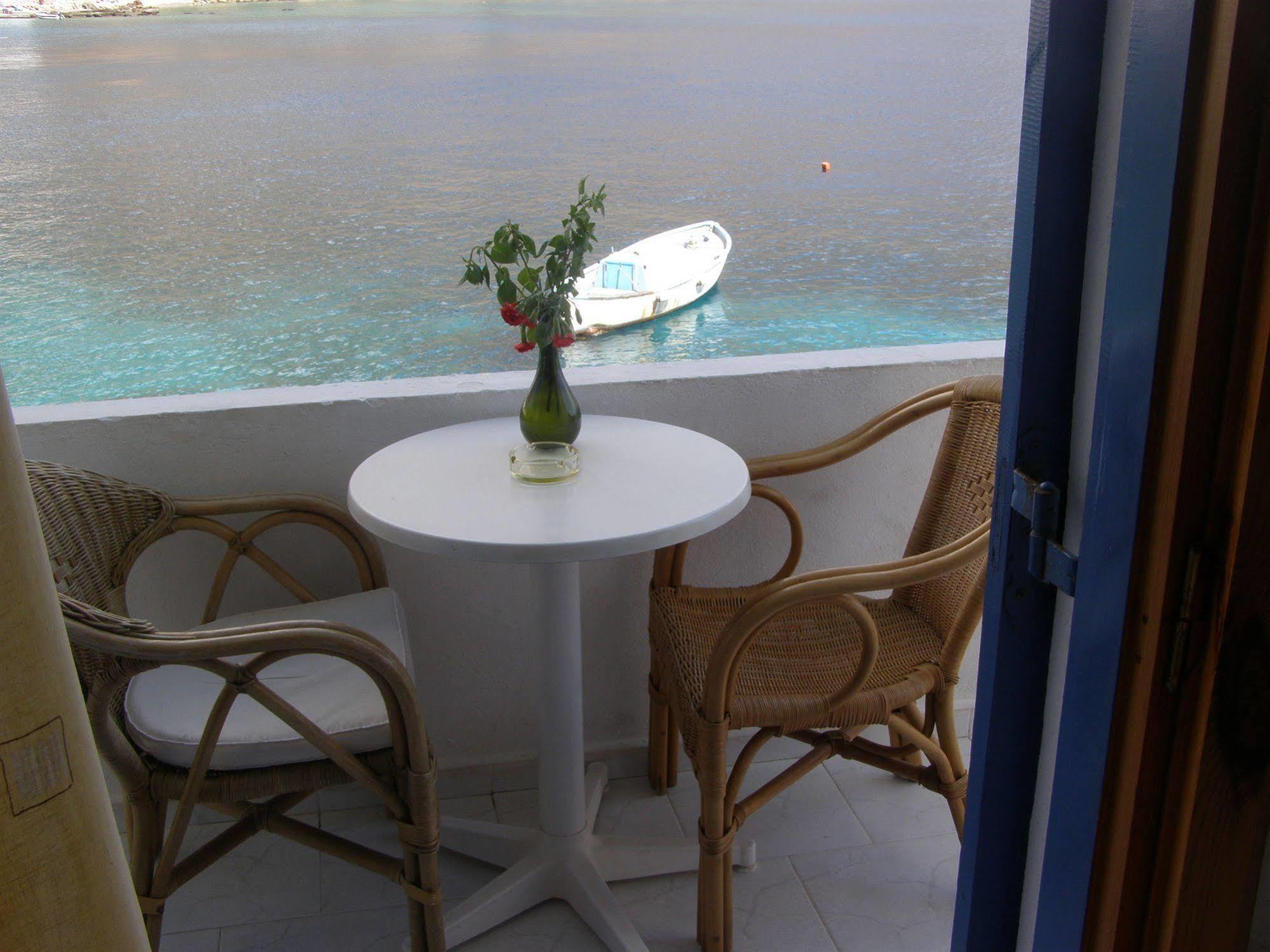 Sifis Bed & Breakfast Loutrón Ngoại thất bức ảnh